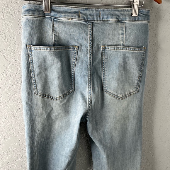 Free People Women's Just Float On light wash Flare Jeans size 27 - Picture 5 of 6